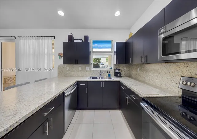 Photo 3 of Sale Pending at 24637 Sw 117th Ave, Homestead, FL 33032 | MLS# A12039544 | Listing updated on 2026-09-05