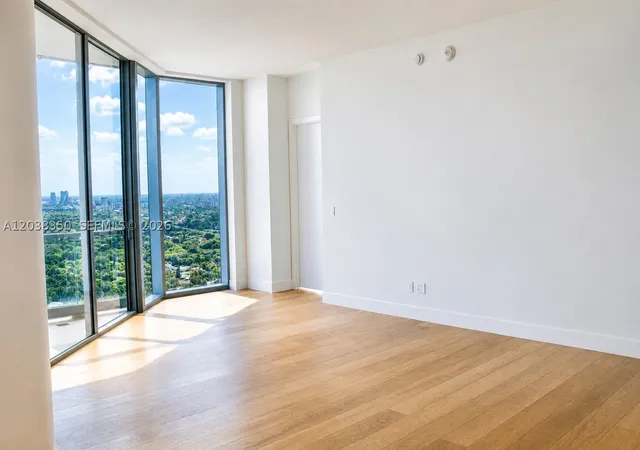 Photo 3 of Condo for sale at 175 Se 25 Rd #3103, Miami, FL 33129 | MLS# A12038350 | Listing updated on 2026-09-16
