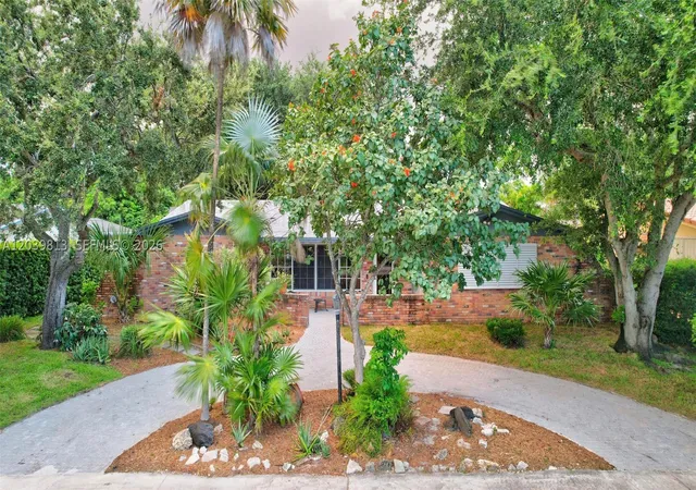 Single family home for sale at 5511 Taylor St, Hollywood, FL 33021 | MLS# A12039813 | Listing updated on 2026-09-24
