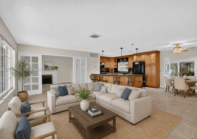 Photo 1 of Single family home for sale at 5511 Taylor St, Hollywood, FL 33021 | MLS# A12039813 | Listing updated on 2026-09-24