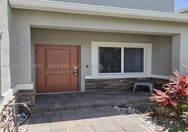 Photo 3 of Sale Pending at 862 Se 17th St #862, Homestead, FL 33034 | MLS# A12033005 | Listing updated on 2026-09-02