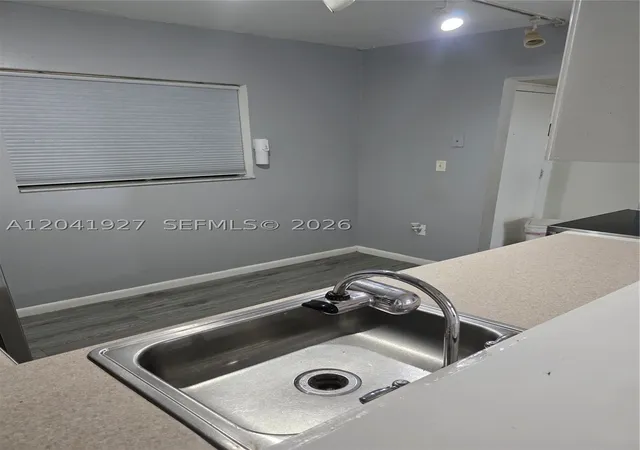 Listing Photo 4 - Condo for sale in building located at 8065 Sw 107Th Ave, Miami, FL 33173 - Unit #202