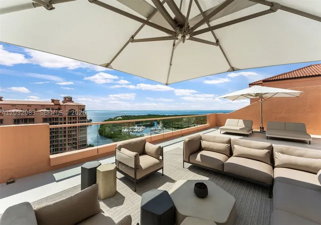 Condo for sale at 60 Edgewater Dr #TS-D, Coral Gables, FL 33133 | MLS# A12032083 | Listing updated on 2026-09-02