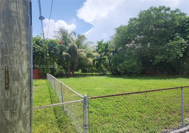 Photo 1 of Sale Pending at 10345 Sw 32 St, Unincorporated Dade, FL 33165 | MLS# A12042039 | Listing updated on 2026-09-01