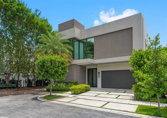 Photo 1 of Single family home for sale at 6814 Nw 104th Ct, Doral, FL 33178 | MLS# A12042204 | Listing updated on 2026-09-02