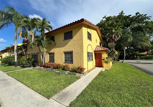 Townhouse for sale at 2700 Nw 47Th Ter #1001, Lauderdale Lakes, FL 33313 | MLS# A12042215