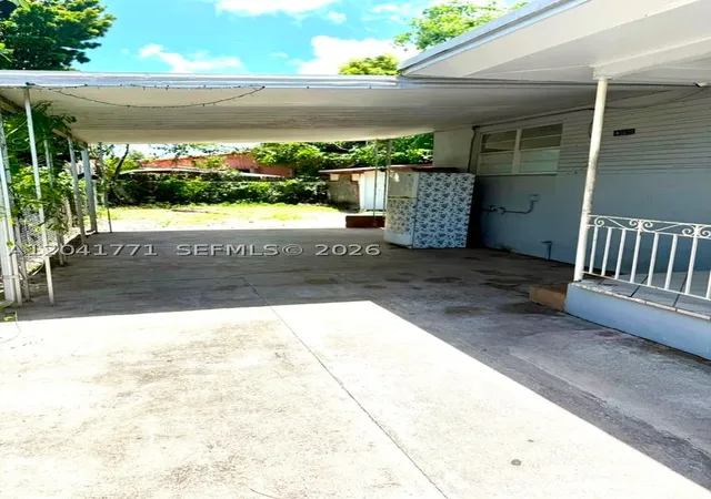 Photo 3 of House for sale at 42 E 13Th St, Hialeah, FL 33010 | MLS# A12041771 | Listing updated on 2026-09-11
