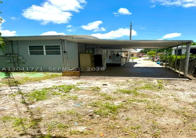 Photo 4 of House for sale at 42 E 13Th St, Hialeah, FL 33010 | MLS# A12041771 | Listing updated on 2026-09-11