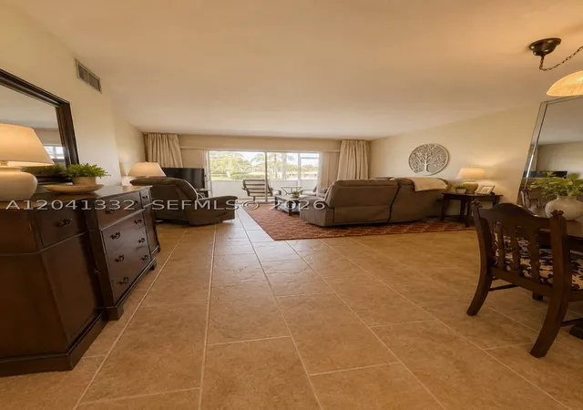 Photo 3 of Condo for sale at 20 Abbey Ln #101, Delray Beach, FL 33446 | MLS# A12041332 | Listing updated on 2026-09-23