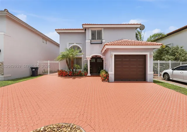 Photo 1 of Single family home for sale at 15652 Sw 91st Ln, Miami, FL 33196 | MLS# A12042939 | Listing updated on 2026-09-12