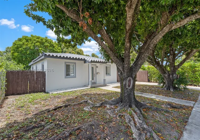 Photo 2 of Sale Pending at 270 Nw 51st Ave, Miami, FL 33126 | MLS# A12043041 | Listing updated on 2026-08-27