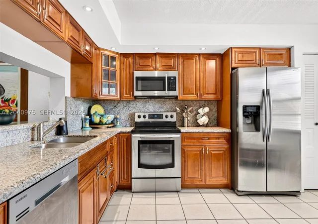 Photo 3 of Condo for sale at 300 Sw 130th Ter #206B, Pembroke Pines, FL 33027 | MLS# A12040975 | Listing updated on 2026-09-02