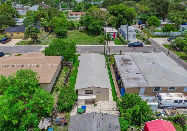 Photo 3 of Single family home for sale at 805 Nw 3rd Ter, Hallandale Beach, FL 33009 | MLS# A12043334 | Listing updated on 2026-09-16