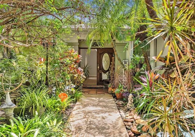 Photo 3 of Sale Pending at 15045 Sw 138th Pl, Miami, FL 33186 | MLS# A12042928 | Listing updated on 2026-09-07