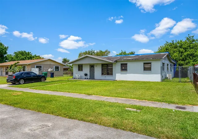 Photo 2 of Single family home for sale at 14125 Sw 109Th Pl, Miami, FL 33176 | MLS# A12043609 | Listing updated on 2026-10-01
