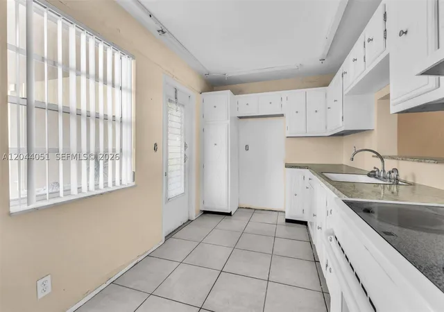 Photo 1 of Condo for sale at 3940 Nw 42Nd Ave #122, Lauderdale Lakes, FL 33319 | MLS# A12044051 | Listing updated on 2026-10-01