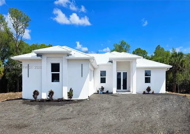 Photo 1 of Single family home for sale at 133 Hunting Club Ave, Clewiston, FL 33440 | MLS# A12043367 | Listing updated on 2026-09-14