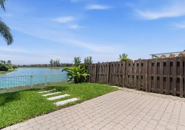 Photo 3 of Townhouse for sale at 11628 Nw 87Th Ln #11628, Doral, FL 33178 | MLS# A12043291 | Listing updated on 2026-09-27