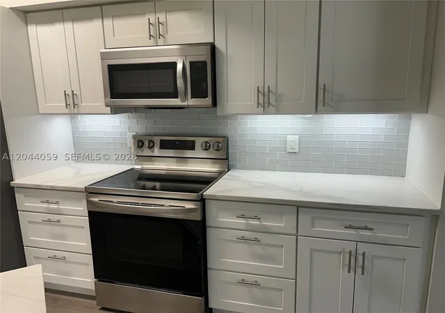 Photo 2 of Condo for sale at 3225 Ne 184th St #10106, Aventura, FL 33160 | MLS# A12044059 | Listing updated on 2026-09-10
