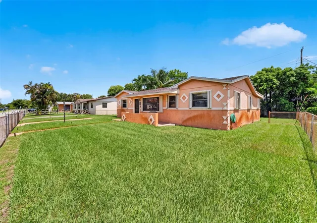 Photo 3 of Single family home for sale at 2915 Nw 206th St, Miami Gardens, FL 33056 | MLS# A12041648 | Listing updated on 2026-09-10