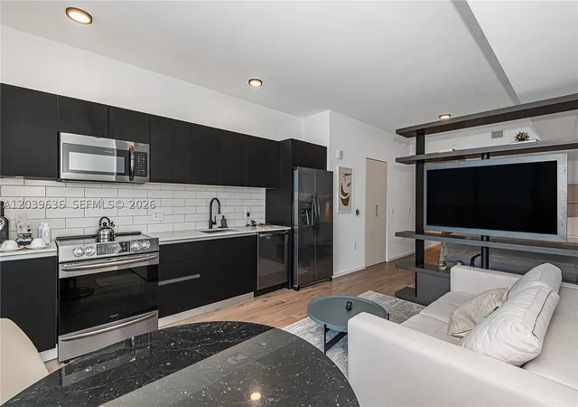 Photo 3 of Condo for sale at 398 Ne 5th St #2904, Miami, FL 33132 | MLS# A12039636 | Listing updated on 2026-09-10