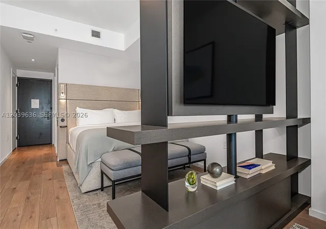 Photo 3 of Condo for sale at 398 Ne 5Th St #2904, Miami, FL 33132 | MLS# A12039636 | Listing updated on 2026-09-10