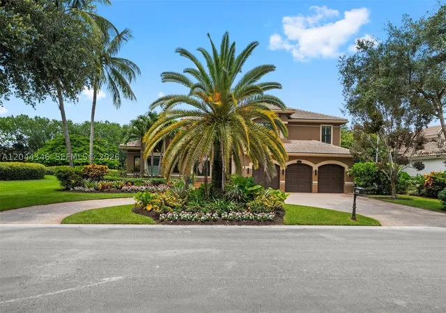 Photo 3 of Sale Pending at 2982 E Lake Vista Cir, Davie, FL 33328 | MLS# A12044346 | Listing updated on 2026-09-16
