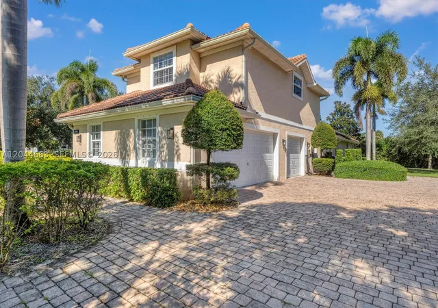 Photo 2 of Single family home for sale at 5220 Rosewood Ln, Vero Beach, FL 32966 | MLS# A12044663 | Listing updated on 2026-09-09