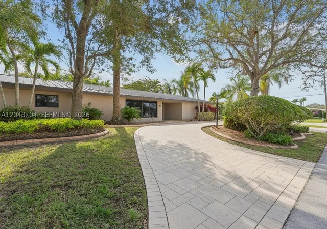 Photo 2 of Single family home for sale at 7430 Sw 142nd Ter, Palmetto Bay, FL 33158 | MLS# A12043704 | Listing updated on 2026-09-23