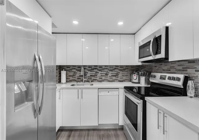 Photo 3 of Condo for sale at 7441 Wayne Ave #10H, Miami Beach, FL 33141 | MLS# A12044581 | Listing updated on 2026-08-29