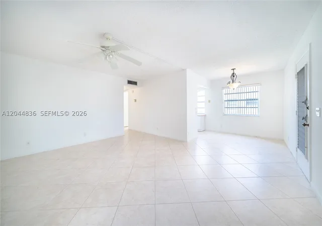 Listing Photo 4 - Condo for sale in building located at 642 N Normandy N, Delray Beach, FL 33484 - Unit #642