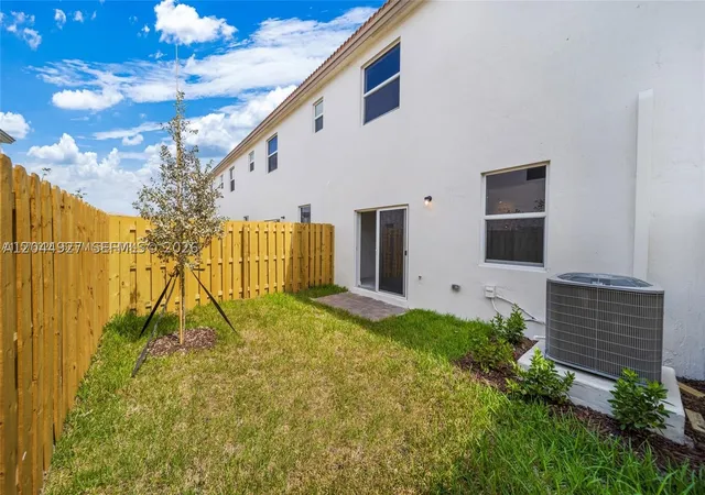 Photo 36 of Townhouse for sale at 12942 Nw 23Rd Pl, Miami, FL 33167 | MLS# A12044927 | Listing updated on 2026-09-10