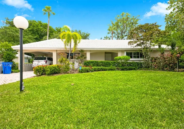 Photo 1 of Single family home for sale at 908 Cypress Ter #V57, Pompano Beach, FL 33069 | MLS# A12045269 | Listing updated on 2026-09-12