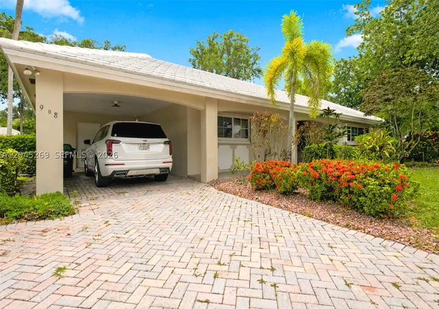 Photo 3 of Single family home for sale at 908 Cypress Ter #V57, Pompano Beach, FL 33069 | MLS# A12045269 | Listing updated on 2026-09-12