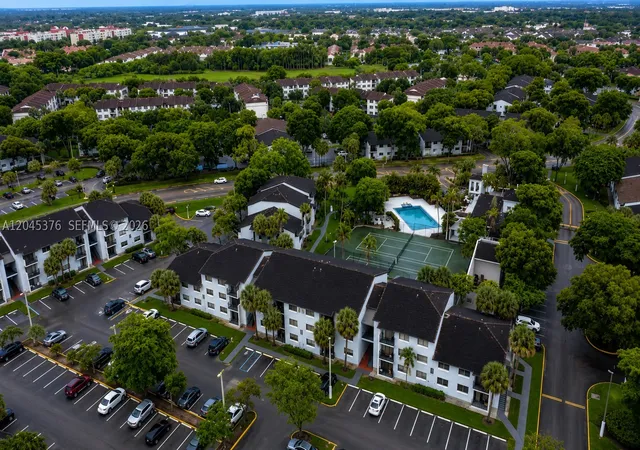 Condo for sale at 7090 Nw 179Th St #108, Hialeah, FL 33015 | MLS# A12045376