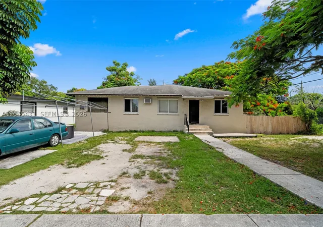 Photo 2 of Sale Pending at 5901 Sw 62nd St, Miami, FL 33143 | MLS# A12045431 | Listing updated on 2026-09-04