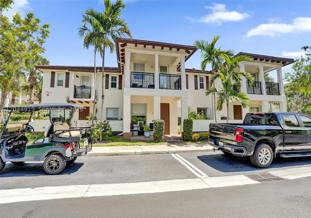 Photo 2 of Townhouse for sale at 4760 Mimosa Pl #1015, Coconut Creek, FL 33073 | MLS# A12044919 | Listing updated on 2026-09-01
