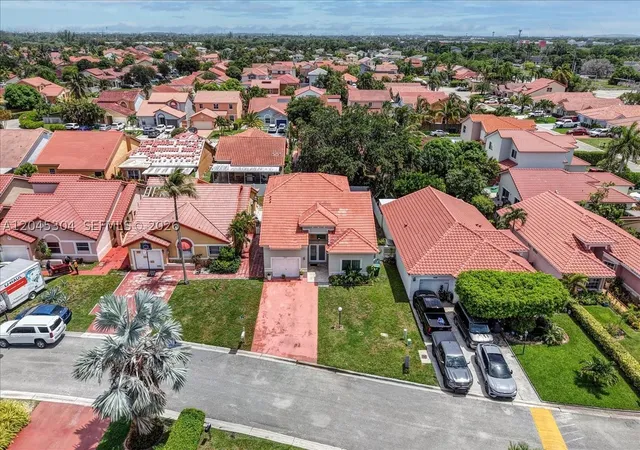 Photo 3 of Sale Pending at 5542 Nw 190th Ln, Miami Gardens, FL 33055 | MLS# A12045304 | Listing updated on 2026-09-10