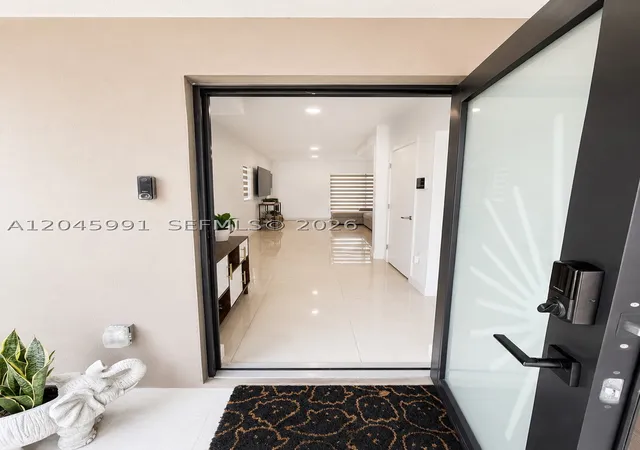 Photo 3 of Single family home for sale at 1183 Nw 2nd St, Florida City, FL 33034 | MLS# A12045991 | Listing updated on 2026-08-31