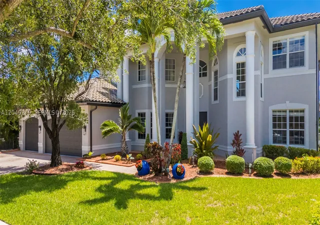 Photo 2 of Single family home for sale at 4135 Sw 186th Way, Miramar, FL 33029 | MLS# A12046275 | Listing updated on 2026-09-14