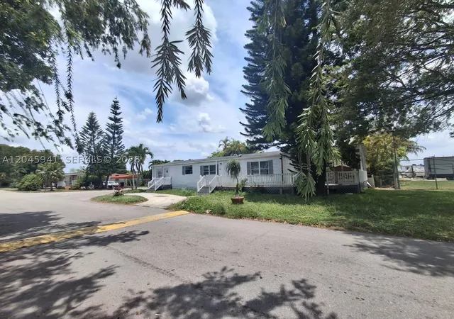 Photo 2 of Manufactured home for sale at 19800 Sw 180 Ave, Miami, FL 33187 | MLS# A12045941 | Listing updated on 2026-09-09