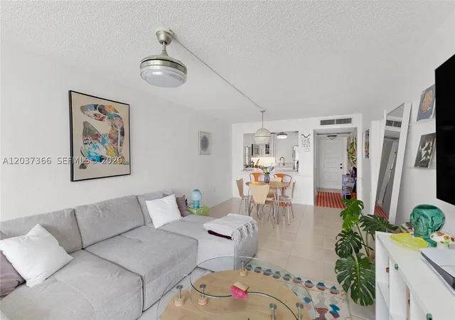 Photo 3 of Sale Pending at 9495 Evergreen Pl #103, Davie, FL 33324 | MLS# A12037366 | Listing updated on 2026-09-12