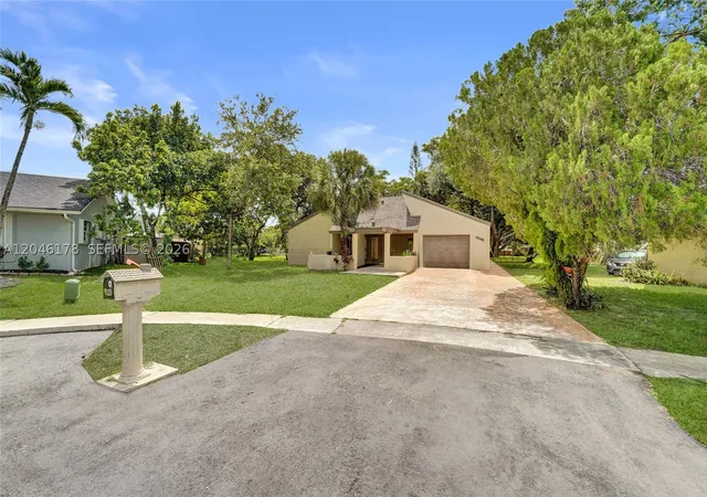 Photo 2 of Single family home for sale at 9120 Sw 49th St, Cooper City, FL 33328 | MLS# A12046178 | Listing updated on 2026-08-27