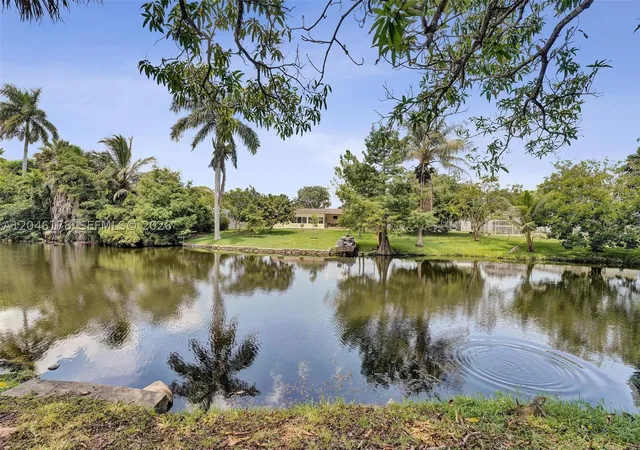 Photo 4 of Single family home for sale at 9120 Sw 49Th St, Cooper City, FL 33328 | MLS# A12046178 | Listing updated on 2026-10-03