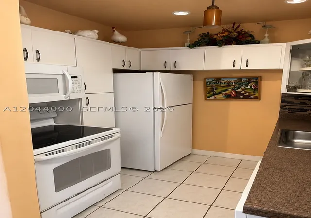 11832 SW 185th Ter