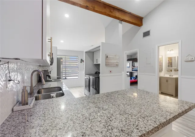 Photo 4 of Townhouse for sale at 10311 Laurel Ct, Pembroke Pines, FL 33026 | MLS# A12046740 | Listing updated on 2026-08-28