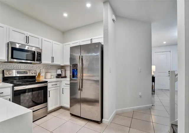 Photo 2 of Townhouse for sale at 25341 Sw 115th Ct, Homestead, FL 33032 | MLS# A12046461 | Listing updated on 2026-09-17