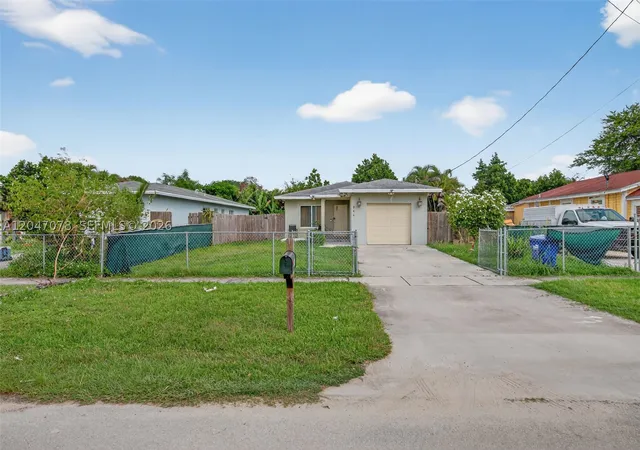 Photo 2 of Single family home for sale at 344 Sw 3rd St, Florida City, FL 33034 | MLS# A12047078 | Listing updated on 2026-09-10