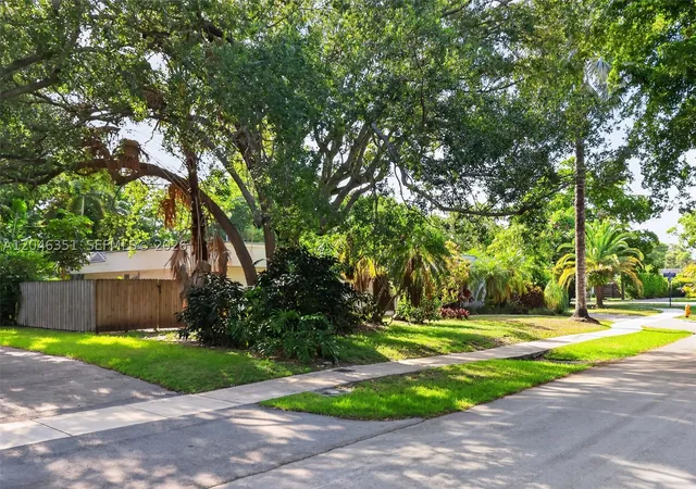 Photo 35 of Sale Pending at 15200 Sw 81St Ave, Palmetto Bay, FL 33157 | MLS# A12046351 | Listing updated on 2026-09-30