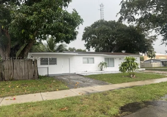 Photo 2 of Single family home for sale at 6901 Thomas St, Hollywood, FL 33024 | MLS# A12047377 | Listing updated on 2026-10-07